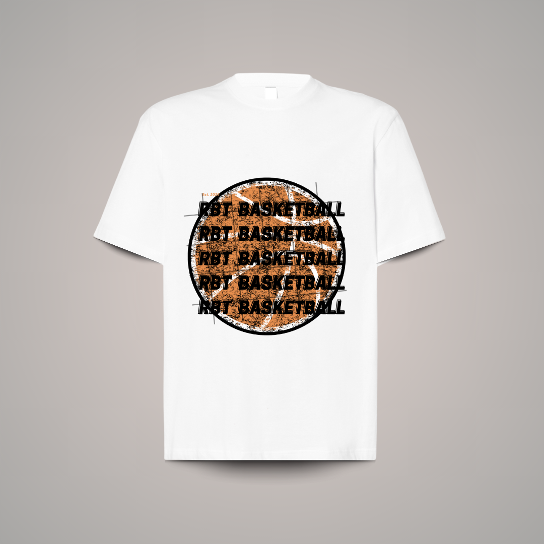 camiseta oversize blanca con diseño streetball